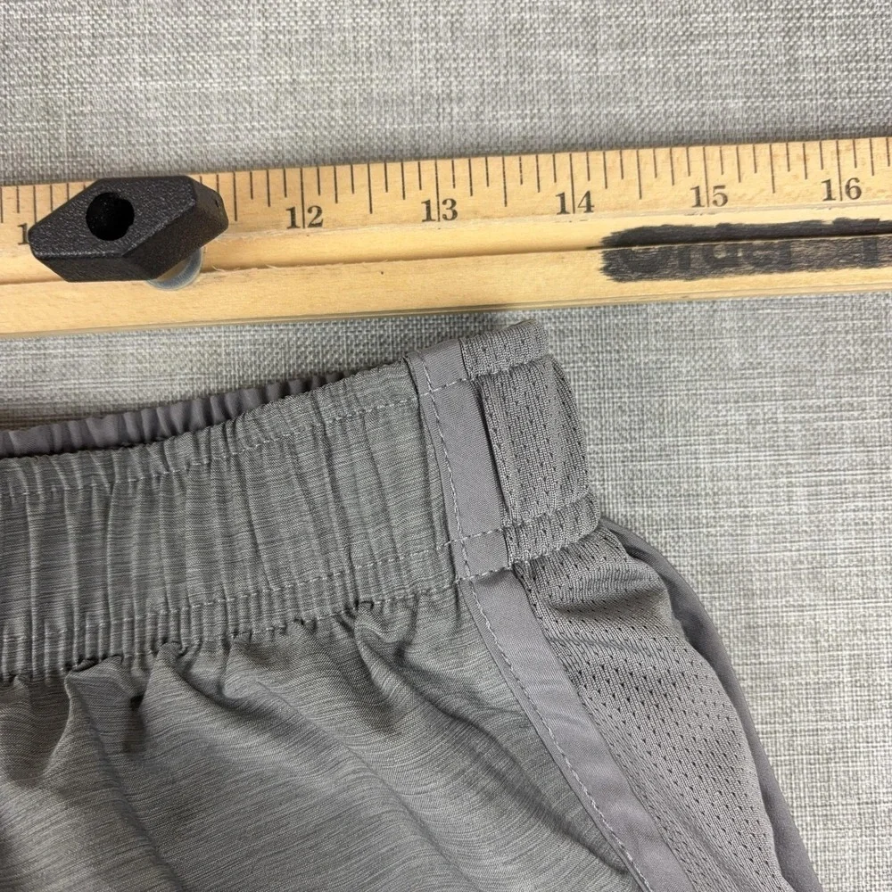 Nike Dri-FIT Running Shorts Womens M Gray 3 In Lined Athletic Pockets DB4487-067